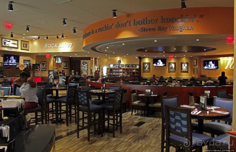 Культовое кафе на "Yankee Stadium" в Бронксе