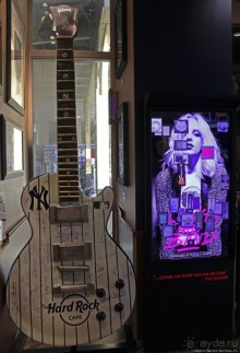 Культовое кафе на "Yankee Stadium" в Бронксе