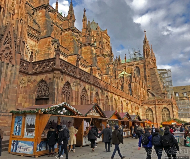 Рождественские метаморфозы у кафедрального собора Страсбурга