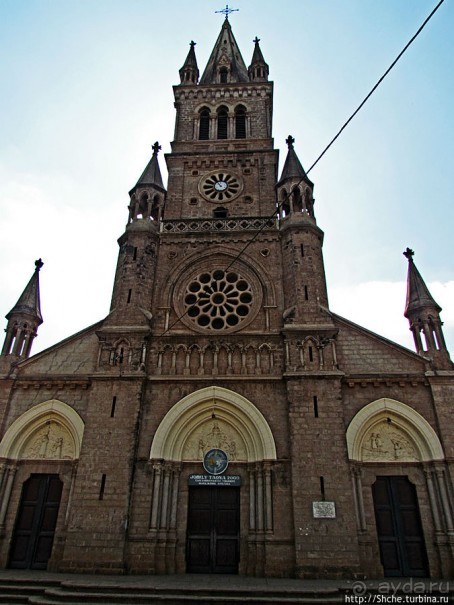 Кафедральный собор Богоматери ла Салетте в Антсирабе