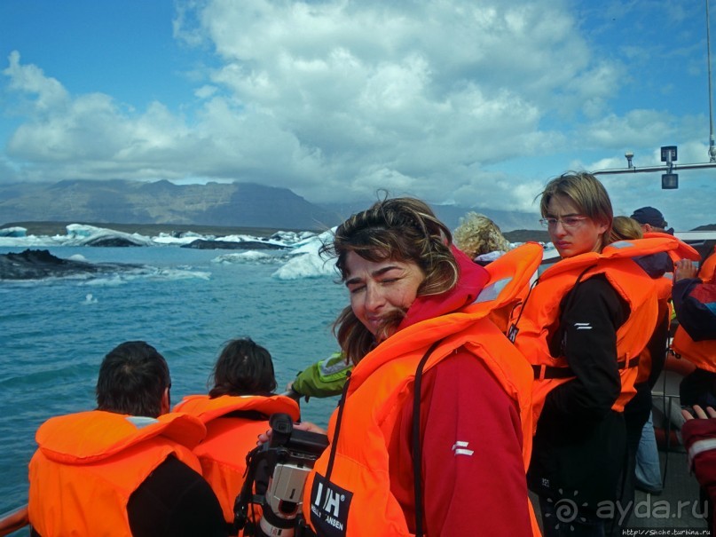 Альбом отзыва "По лагуне причудливо-тающих льдов на плавающем авто-корабле"