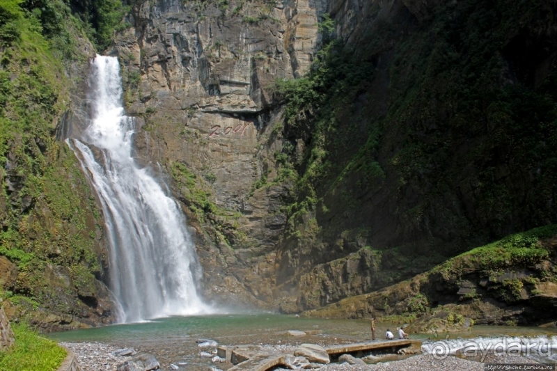 "Эхо Кореи" — 75-метровый водопад Ullim Fall