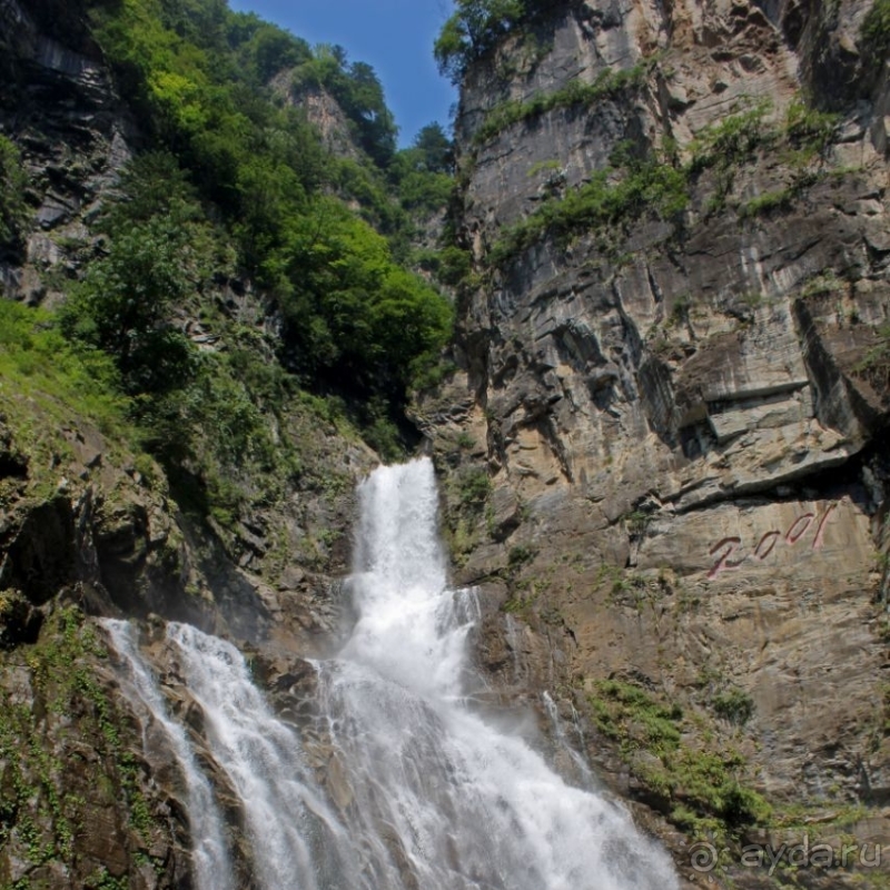 "Эхо Кореи" — 75-метровый водопад Ullim Fall