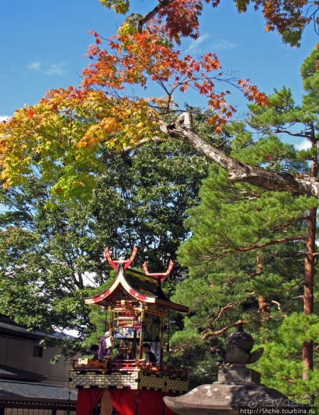 Осенний фестиваль в Такаяма - Ятайи и куклы