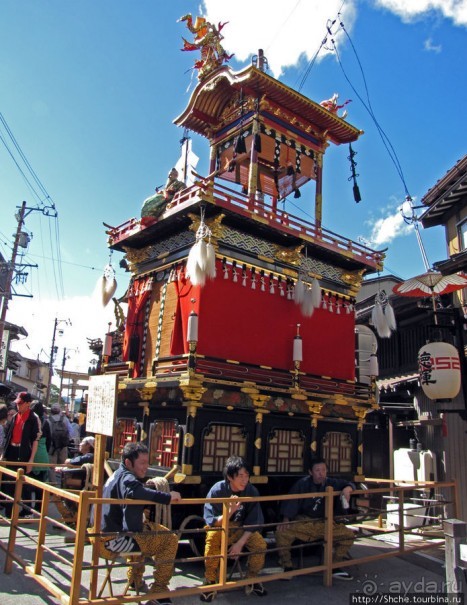 Осенний фестиваль в Такаяма - Ятайи и куклы