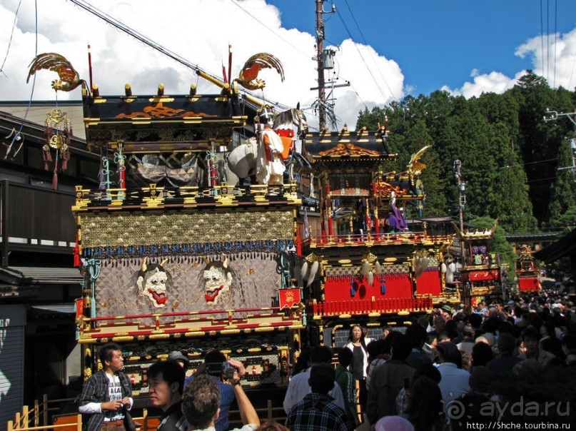 Осенний фестиваль в Такаяма - Ятайи и куклы