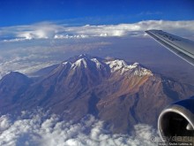 " Под крылом самолета..." заснеженные вершины Анд