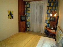 Альбом отзыва "Приличный сьют почти в центре Вены"