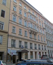 Альбом отзыва "Приличный сьют почти в центре Вены"