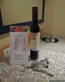 Альбом отзыва "Приличный сьют почти в центре Вены"