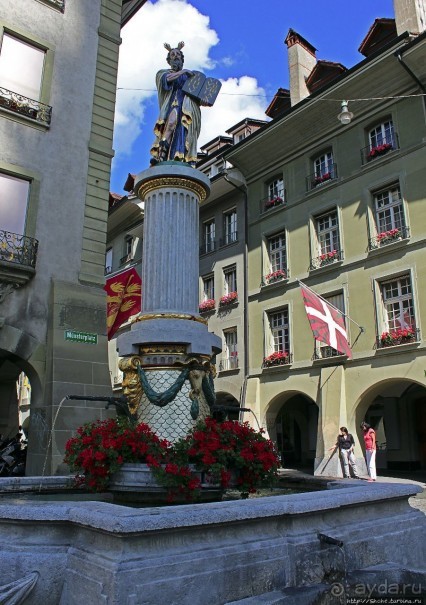 Удивительная "изюминка" Берна — уличные фонтаны 16 века