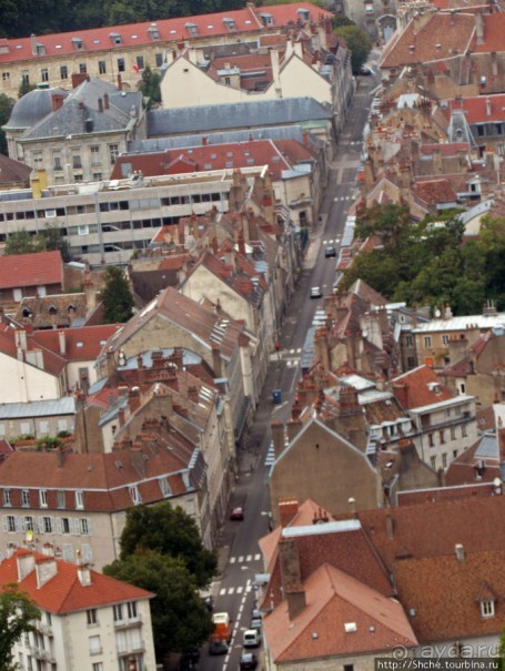 Безансон, взгляд на город и окрестности с высоты цитадели