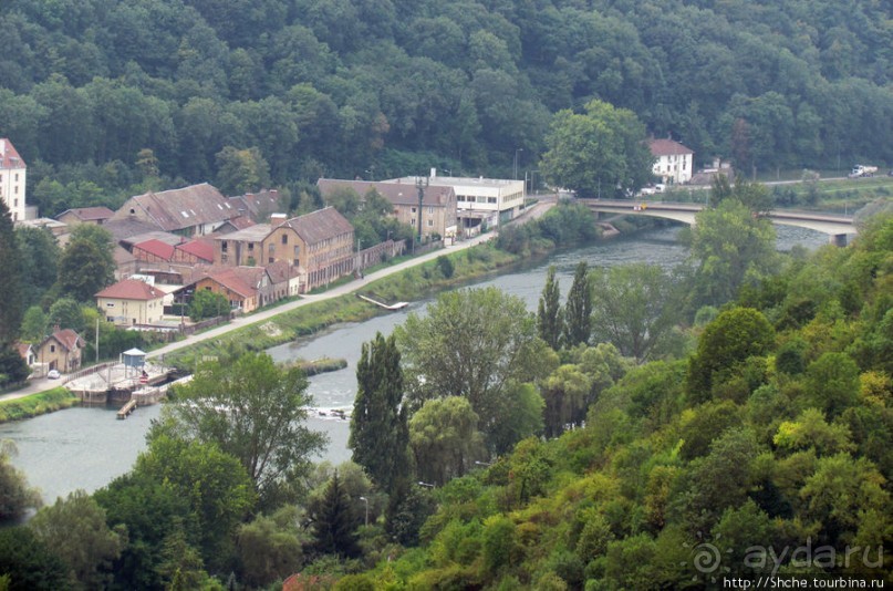 Безансон, взгляд на город и окрестности с высоты цитадели