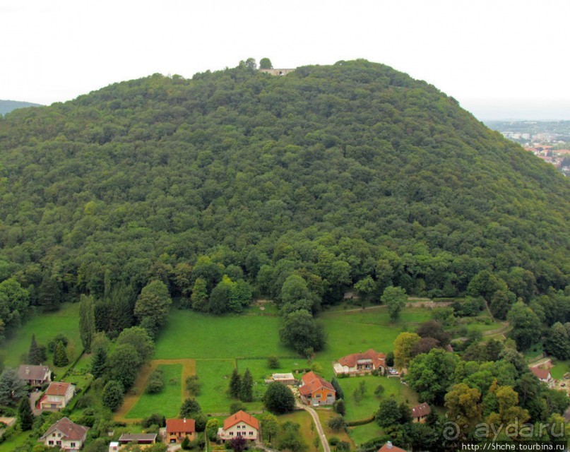 Безансон, взгляд на город и окрестности с высоты цитадели