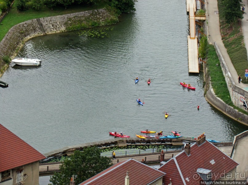 Безансон, взгляд на город и окрестности с высоты цитадели