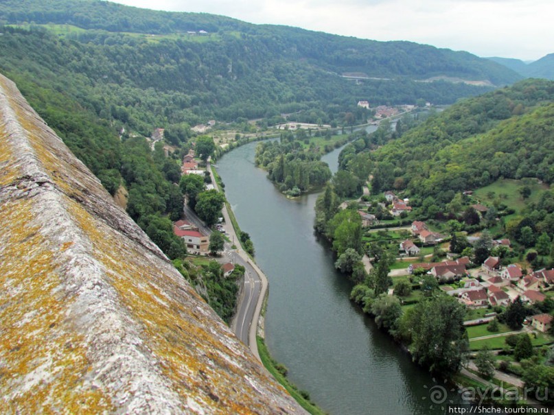 Безансон, взгляд на город и окрестности с высоты цитадели