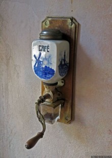 Антикварный ресторан-бутик в республике Ужупис