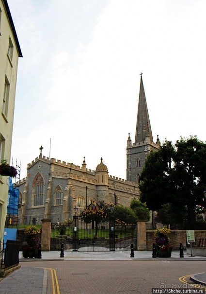 Вечернее знакомство с Дерри, прогулка в поисках отеля