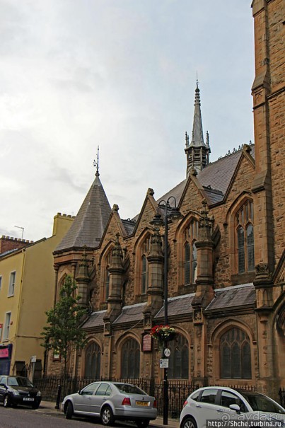 Вечернее знакомство с Дерри, прогулка в поисках отеля