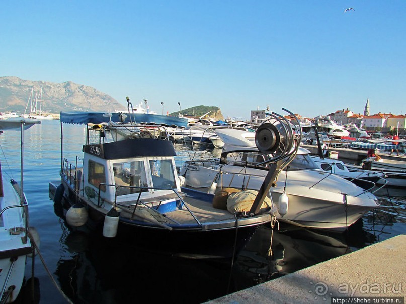 Порт в Будве, ну или скорее, стоянка для яхт и катеров