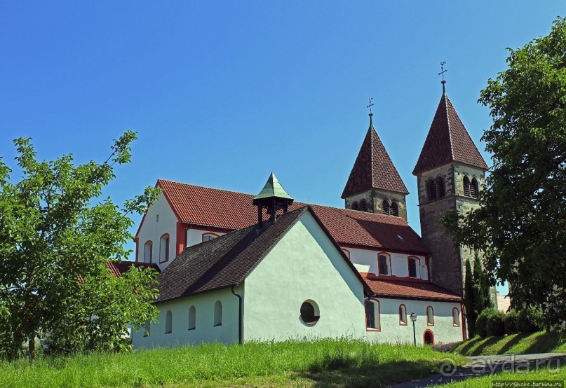 Петропавловская церковь на монастырском острове Райхенау