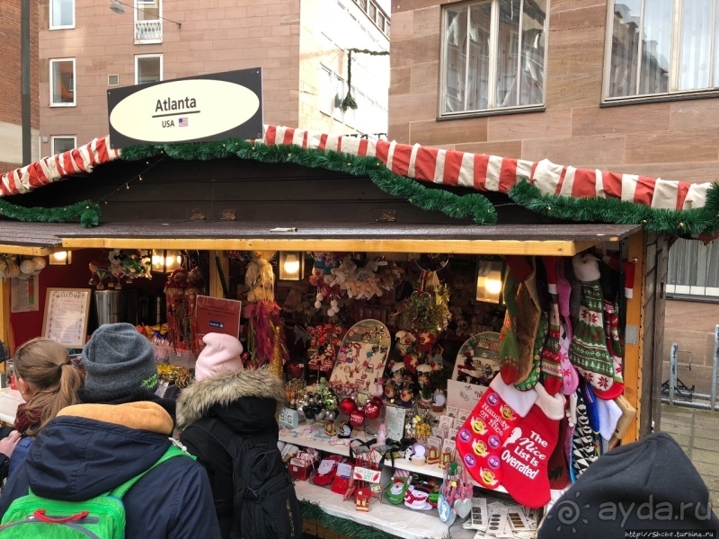 Рождественский подарок посетителям Нюрнберга от побратимов
