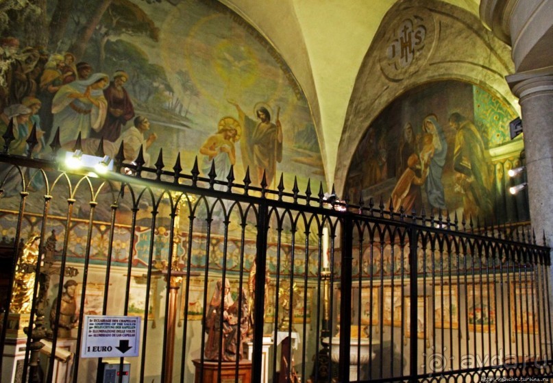 Церковь Богоматери Доброй Надежды в исторической части Канн