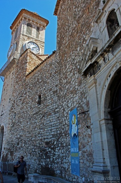 Церковь Богоматери Доброй Надежды в исторической части Канн