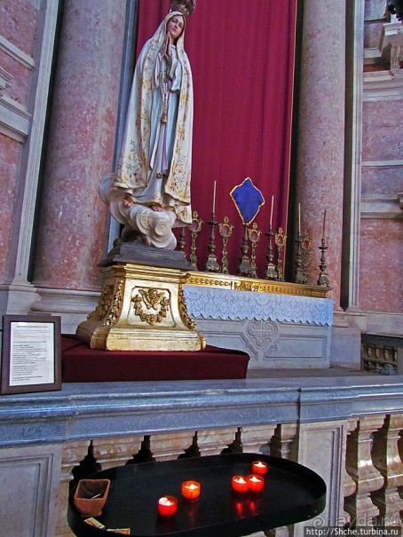 Мраморная базилика, размером с собор — все оттенки розового