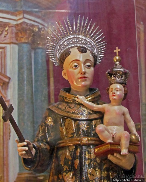 Мраморная базилика, размером с собор — все оттенки розового