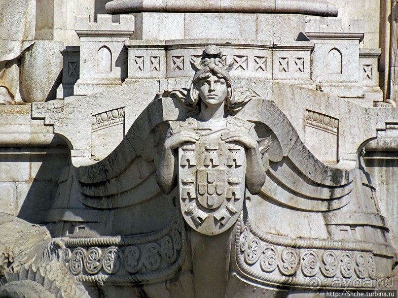 Памятник маркизу де Помбалю на одноименной площади