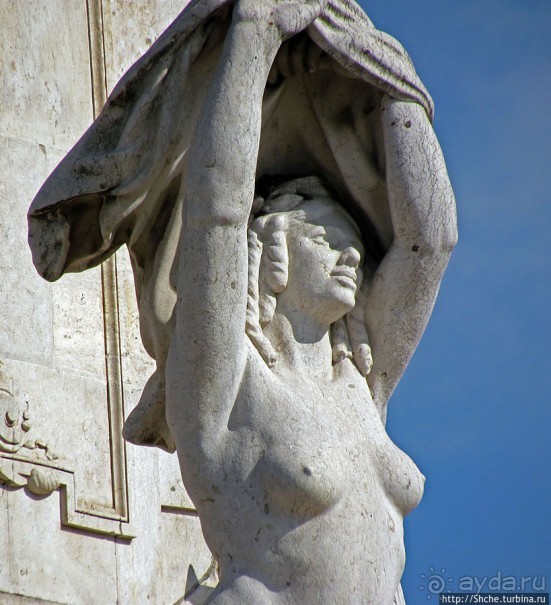 Памятник маркизу де Помбалю на одноименной площади