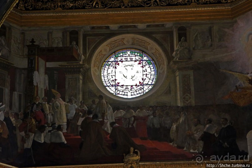 Рассмотрим по-внимательнее... детали Лорето