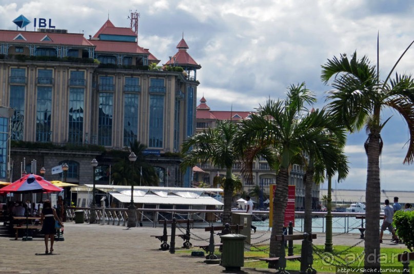 Набережная — самое цивильное место в столице Маврикия