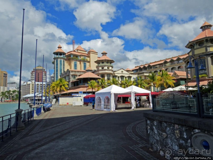 Набережная — самое цивильное место в столице Маврикия