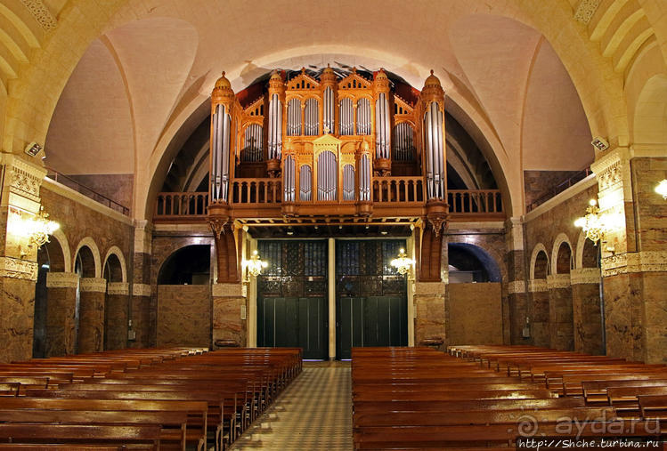 Базилика Богоматери Розария в Лурде (нижняя)