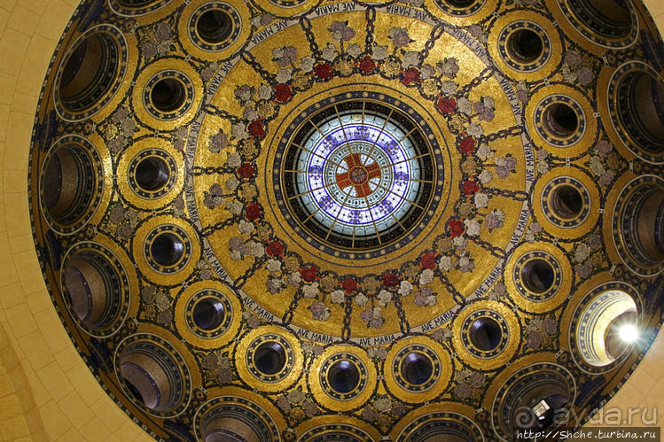 Базилика Богоматери Розария в Лурде (нижняя)