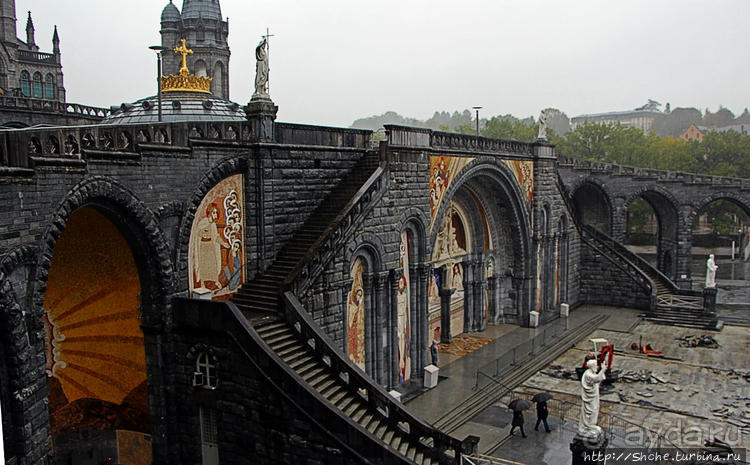 Базилика Богоматери Розария в Лурде (нижняя)