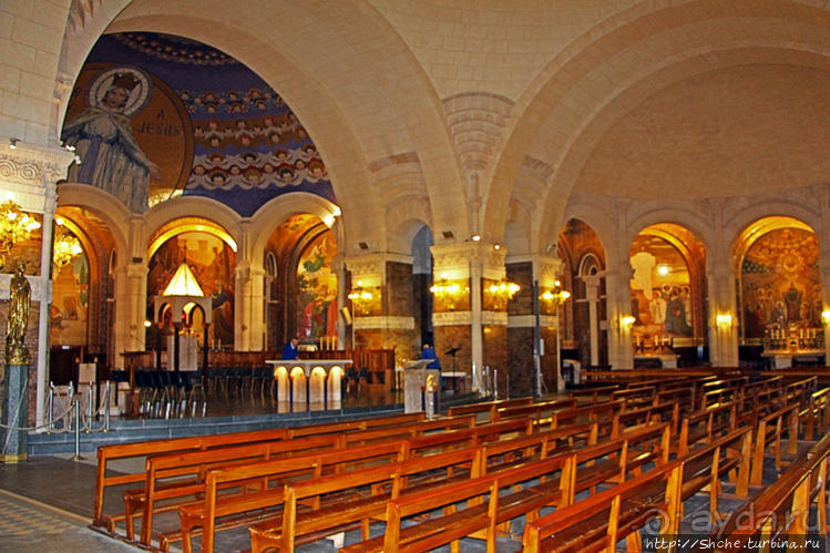 Базилика Богоматери Розария в Лурде (нижняя)