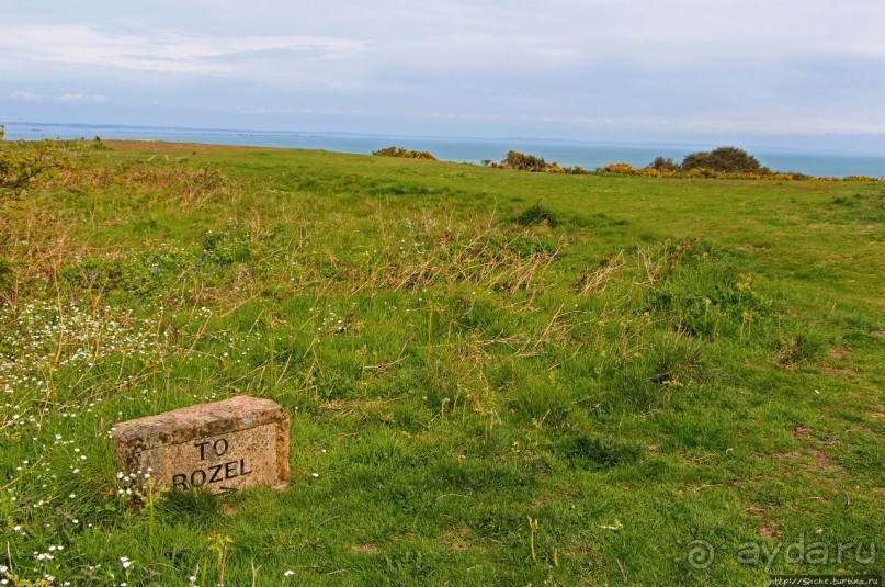 Альбом отзыва "Белая Скала — излюбленный "загород" жителей Розеля"