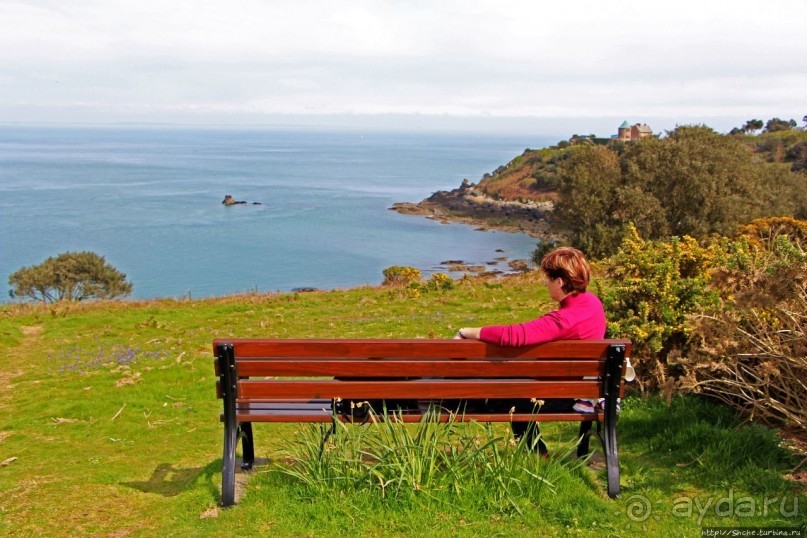 Альбом отзыва "Белая Скала — излюбленный "загород" жителей Розеля"