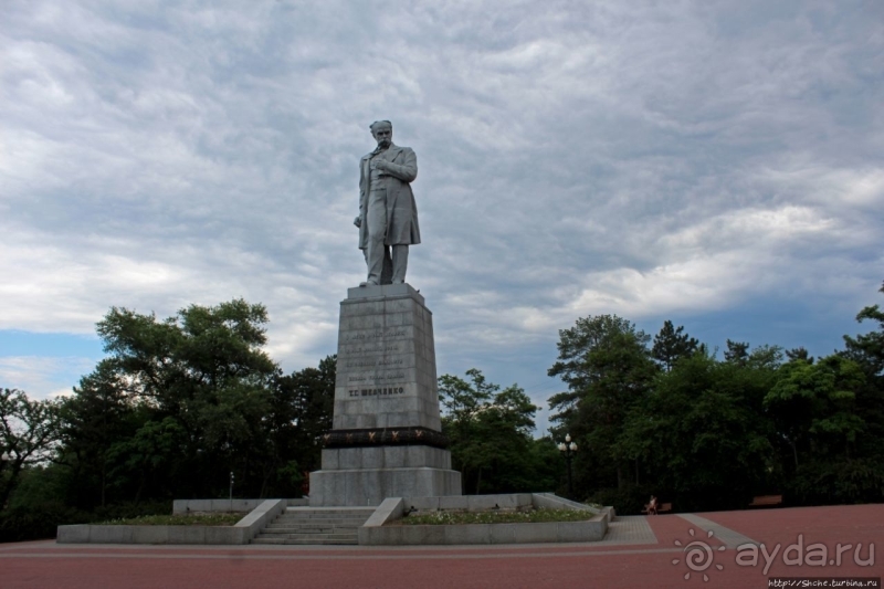Монастырский остров на Днепре в Днепре