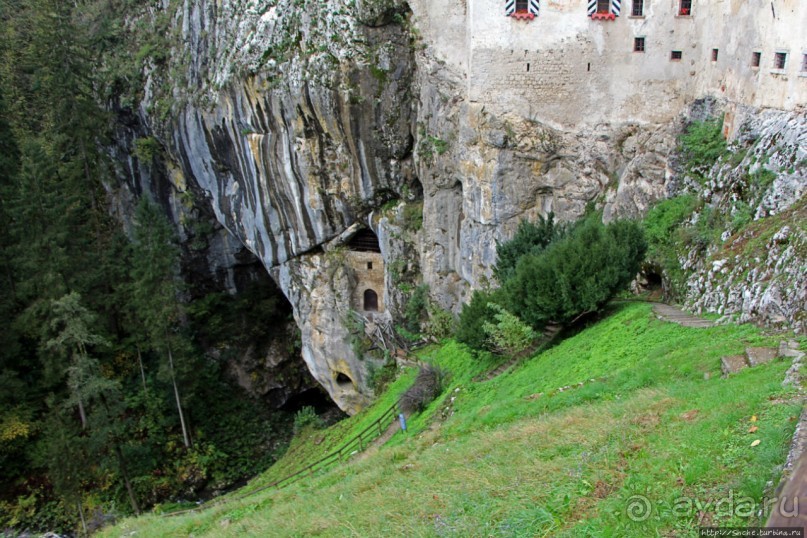 "Предпещерный" — старейший и славнейший замок Словении