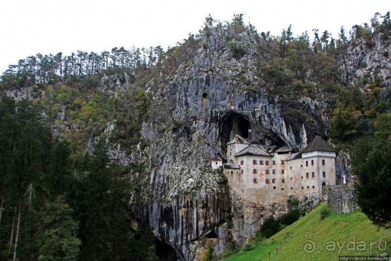 "Предпещерный" — старейший и славнейший замок Словении