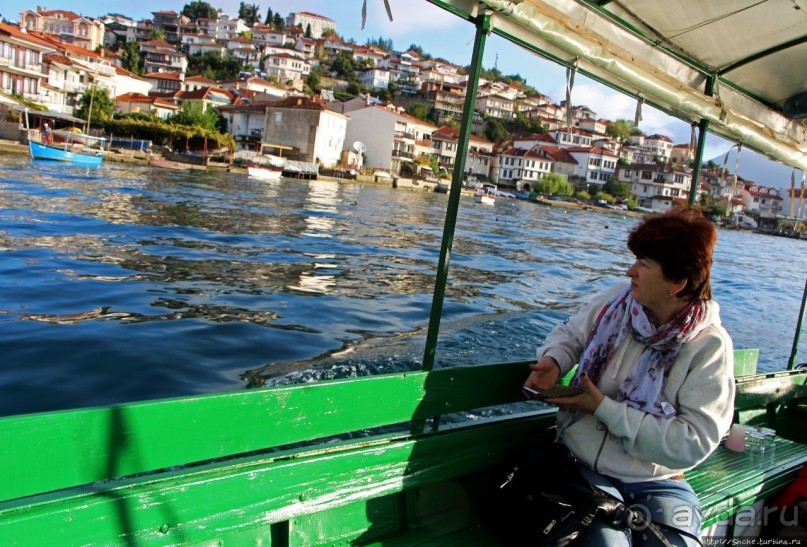 Мы на лодочке катались по Охриду-озеру