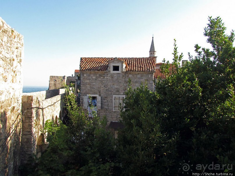 Прогулка по крепостной стене Старой Будвы