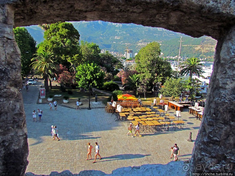 Прогулка по крепостной стене Старой Будвы