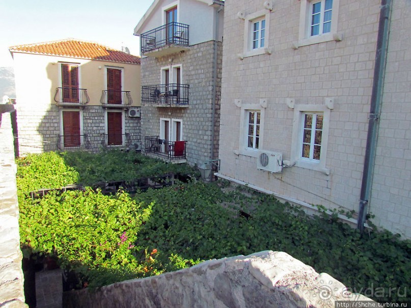 Прогулка по крепостной стене Старой Будвы