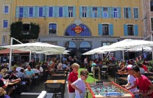 Культовое кафе в Марселе