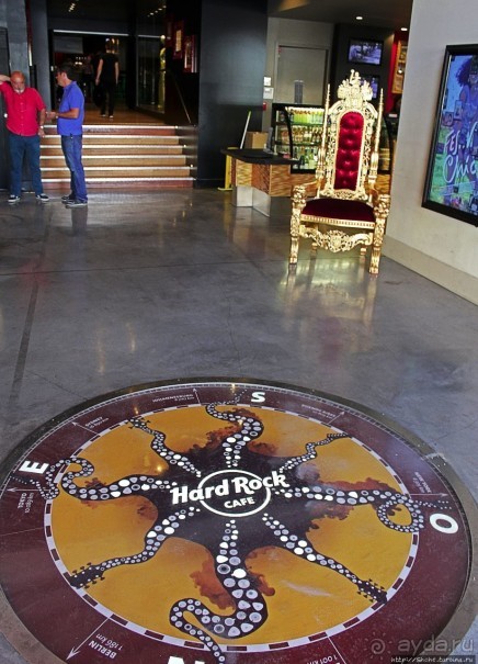 Культовое кафе в Марселе